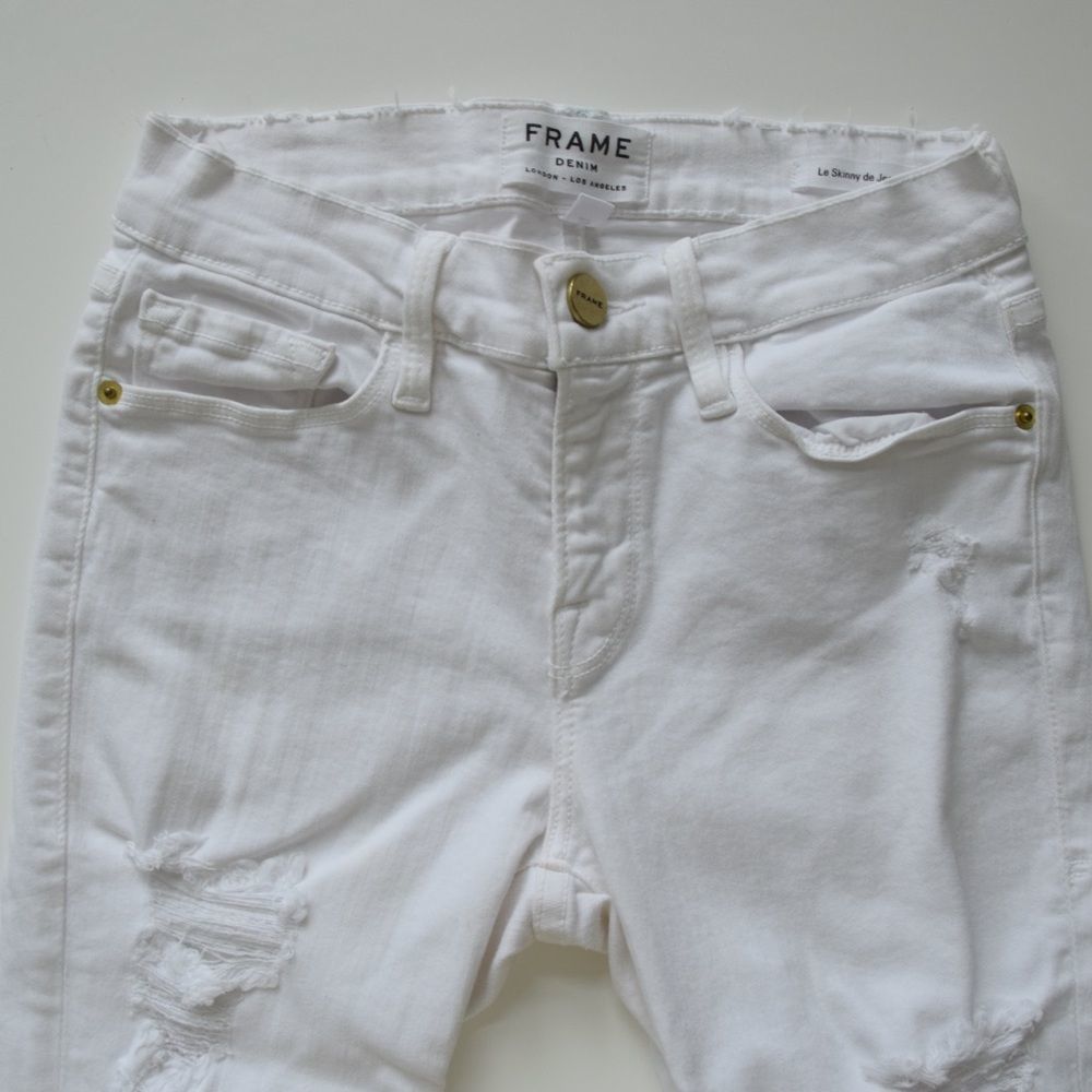 White FRAME Le Skinny de Jeanne